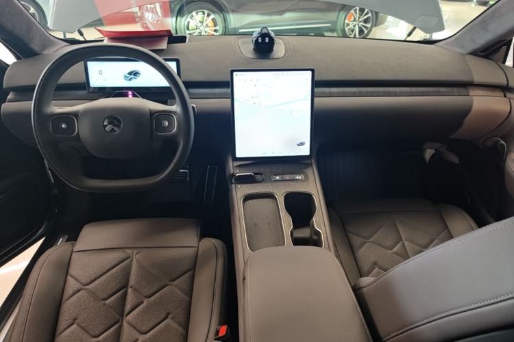 Used Nio ET7 2024 75 kWh Executive Signature Edition Center Console