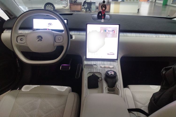 Used Nio ET7 2024 75 kWh Executive Signature Edition Center Console