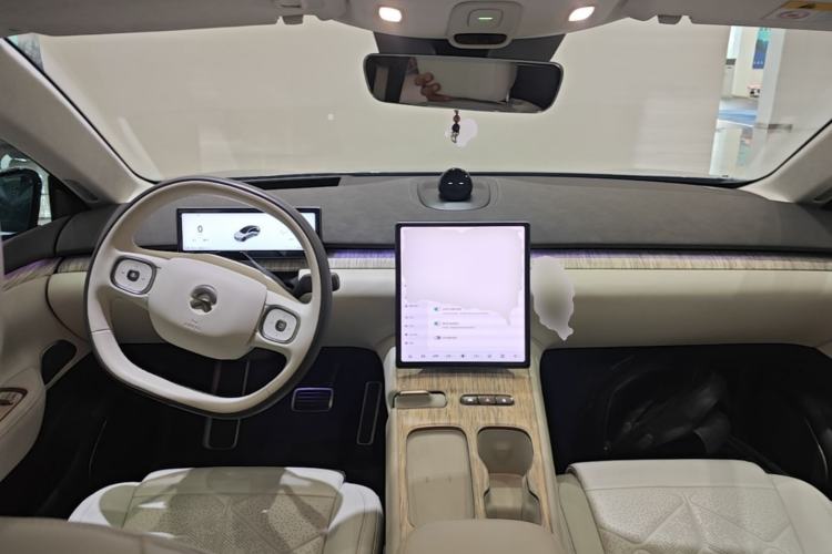 Used Nio ET7 2024 100kWh Executive Signature Edition Center Console