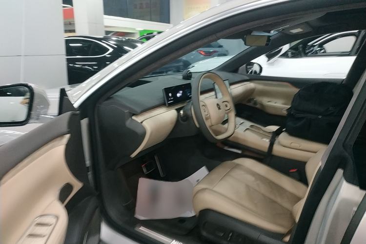 Used Nio ET7 2024 75 kWh Executive Signature Edition Driver Seat