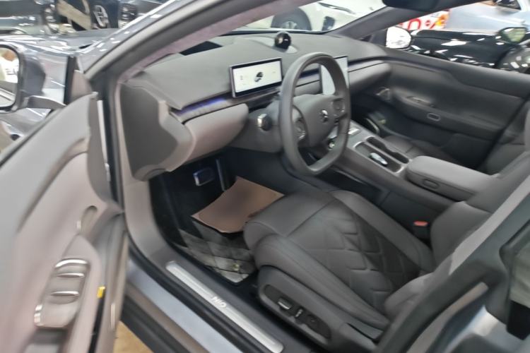 Used Nio ET7 2024 75 kWh Executive Signature Edition Driver Seat