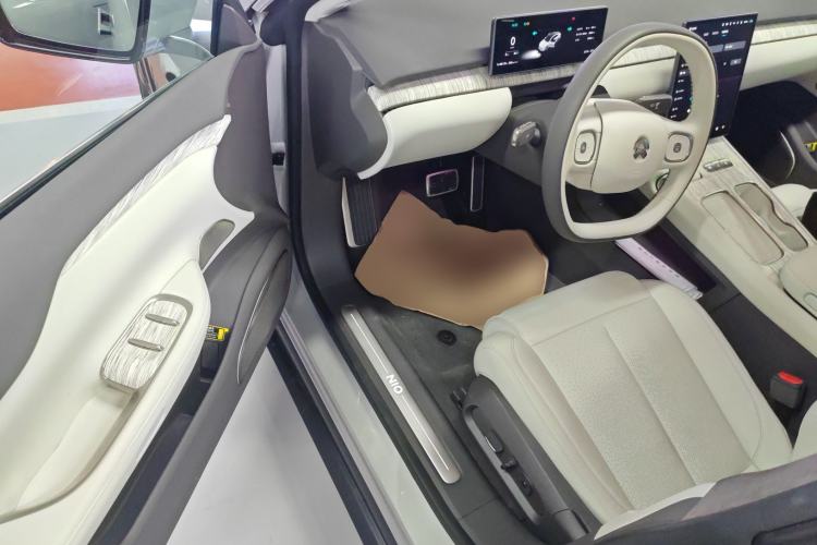 Used Nio ET7 2024 75 kWh Executive Edition Driver Seat