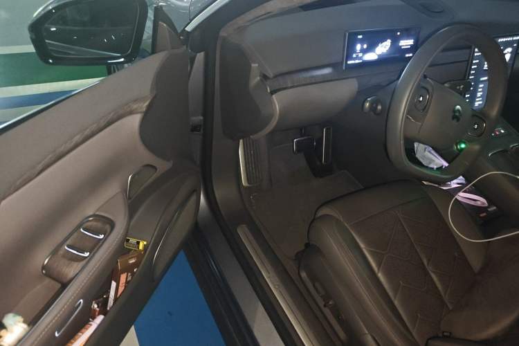 Used Nio ET7 2024 75 kWh Executive Signature Edition Driver Seat
