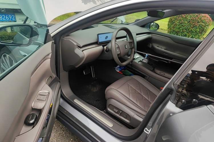 Used Nio ET7 2024 75 kWh Executive Signature Edition Driver Seat