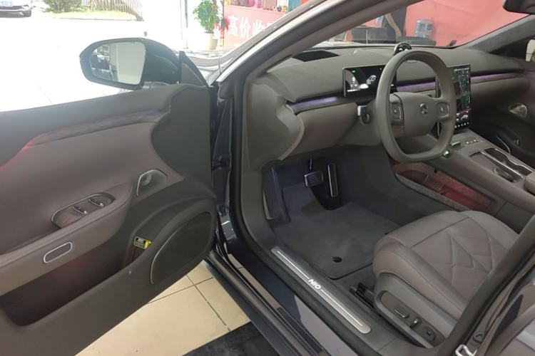 Used Nio ET7 2024 75 kWh Executive Signature Edition Driver Seat