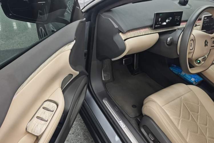 Used Nio ET7 2024 75 kWh Executive Signature Edition Driver Seat