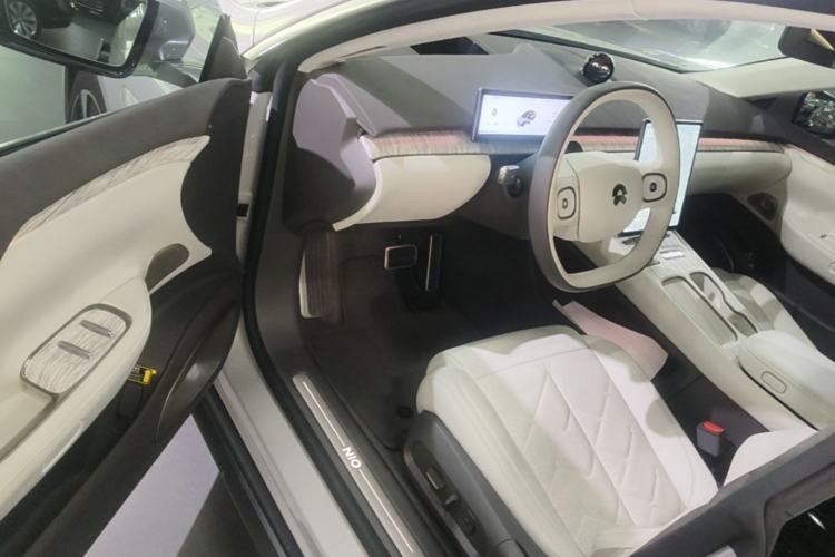 Used Nio ET7 2024 75 kWh Executive Signature Edition Driver Seat