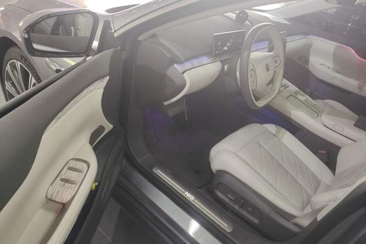 Used Nio ET7 2024 75 kWh Executive Signature Edition Driver Seat
