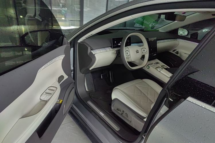 Used Nio ET7 2024 75 kWh Executive Signature Edition Driver Seat