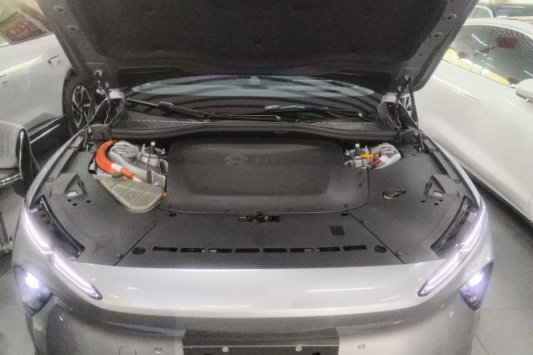 Used Nio ET7 2024 75 kWh Executive Signature Edition Engine Bay