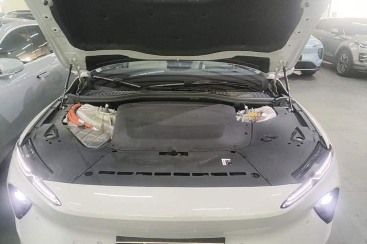 Used Nio ET7 2024 75 kWh Executive Signature Edition Engine Bay