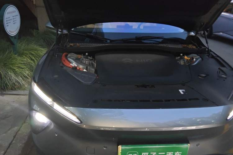 Used Nio ET7 2024 75 kWh Executive Signature Edition Engine Bay Right