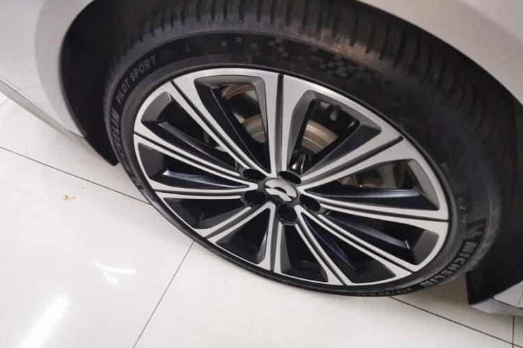 Used Nio ET7 2024 100kWh Executive Signature Edition Exterior 1