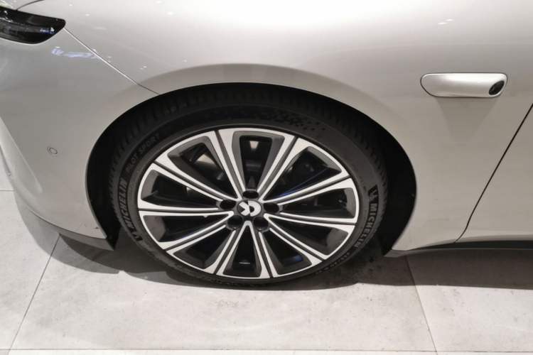 Used Nio ET7 2024 100kWh Executive Signature Edition Exterior 2