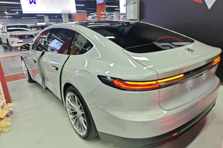 Used Nio ET7 2024 75 kWh Executive Signature Edition Exterior 2