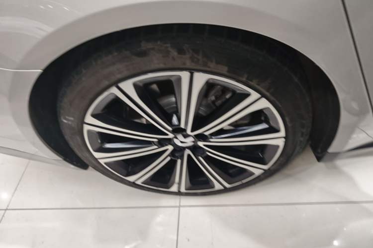 Used Nio ET7 2024 75 kWh Executive Signature Edition Exterior 3