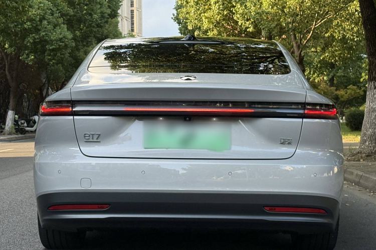 Used Nio ET7 2024 100kWh Executive Signature Edition Exterior 3