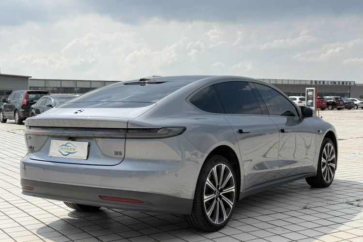 Used Nio ET7 2024 75 kWh Executive Signature Edition Exterior 3