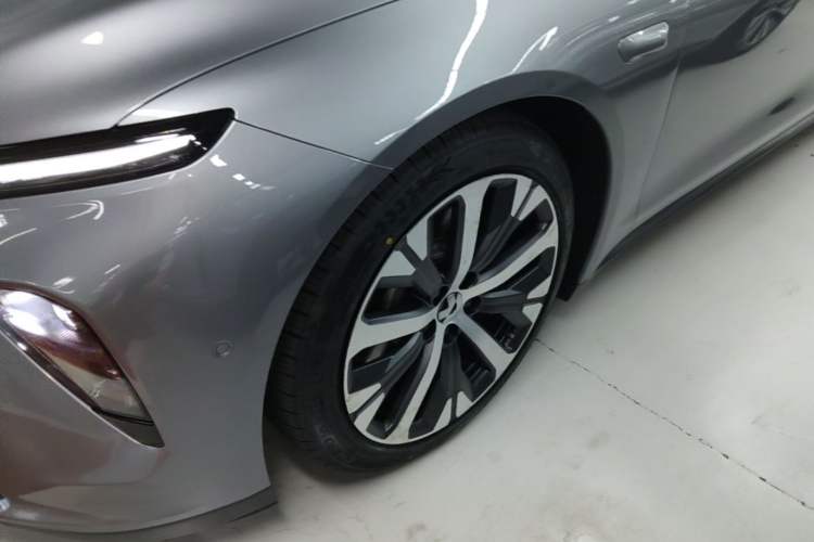 Used Nio ET7 2024 75 kWh Executive Edition Exterior 4