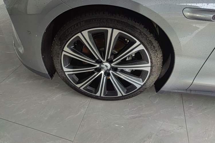 Used Nio ET7 2024 75 kWh Executive Signature Edition Exterior 4