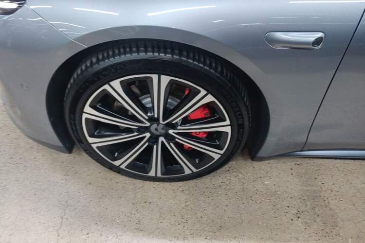 Used Nio ET7 2024 75 kWh Executive Signature Edition Exterior 4