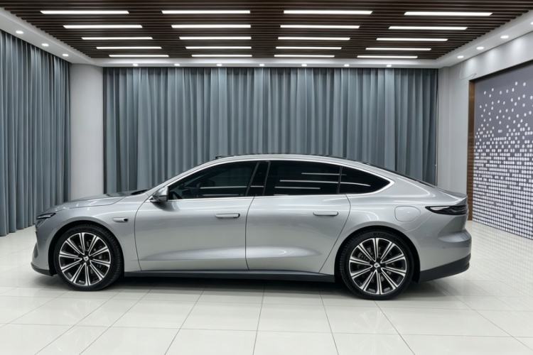Used Nio ET7 2024 100kWh Executive Signature Edition Exterior 5