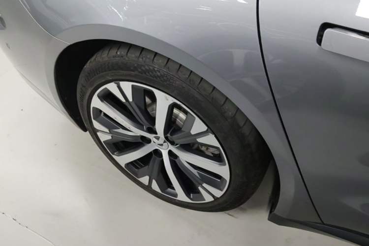 Used Nio ET7 2024 75 kWh Executive Edition Exterior 5