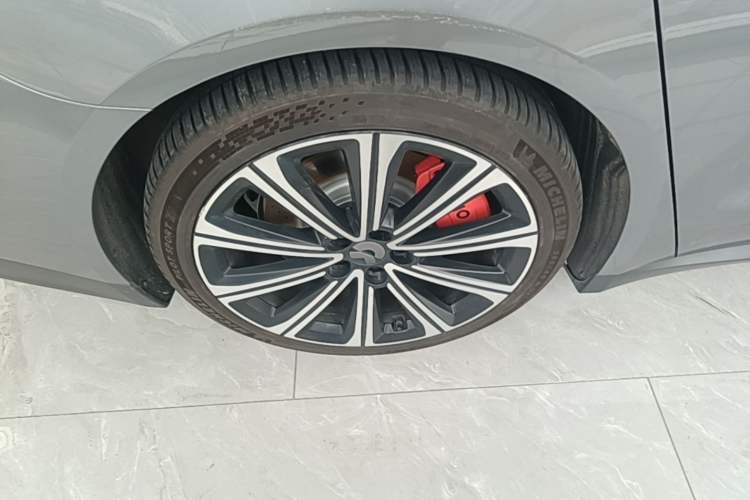 Used Nio ET7 2024 100kWh Executive Signature Edition Exterior 5