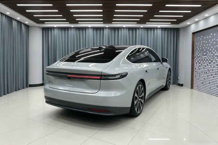 Used Nio ET7 2024 100kWh Executive Signature Edition Exterior 6