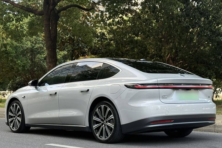 Used Nio ET7 2024 100kWh Executive Signature Edition Exterior 6