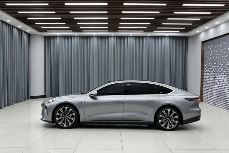 Used Nio ET7 2024 100kWh Executive Signature Edition Exterior 7