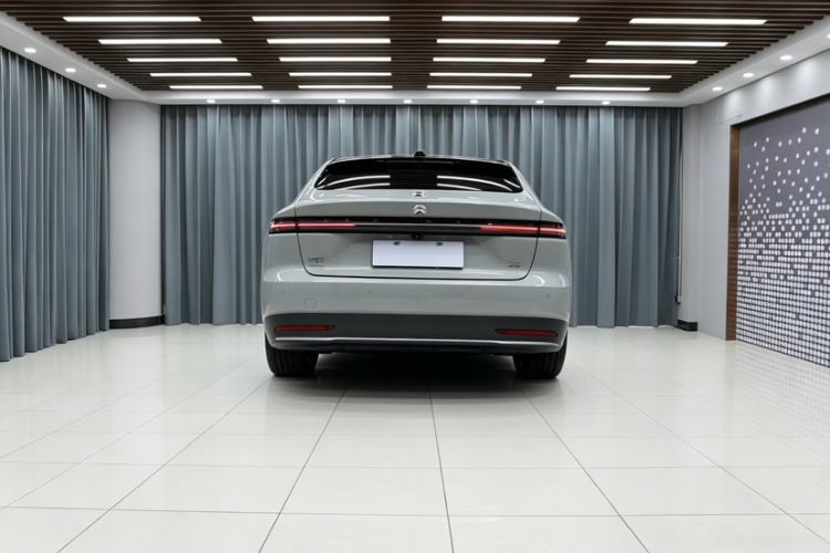 Used Nio ET7 2024 75 kWh Executive Signature Edition Exterior 8
