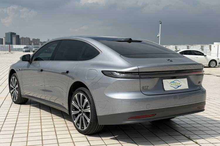 Used Nio ET7 2024 75 kWh Executive Signature Edition Exterior 8