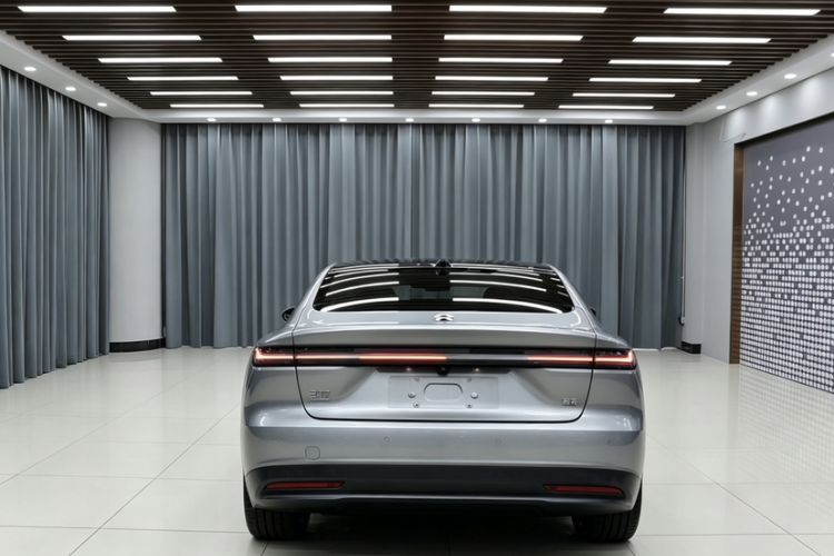 Used Nio ET7 2024 100kWh Executive Signature Edition Exterior 9