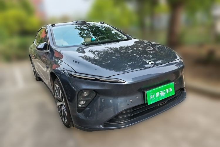 Used Nio ET7 2024 75 kWh Executive Edition Front Right 45 Deg