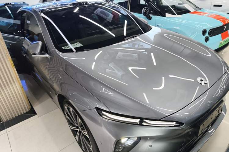 Used Nio ET7 2024 100kWh Executive Signature Edition Front Right 45 Deg