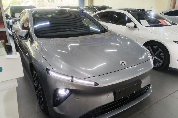 Used Nio ET7 2024 75 kWh Executive Signature Edition Front Right 45 Deg