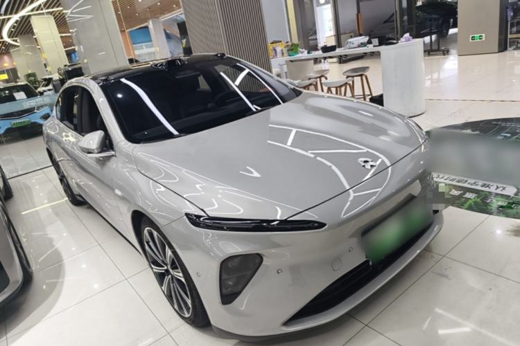 Used Nio ET7 2024 75 kWh Executive Signature Edition Front Right 45 Deg