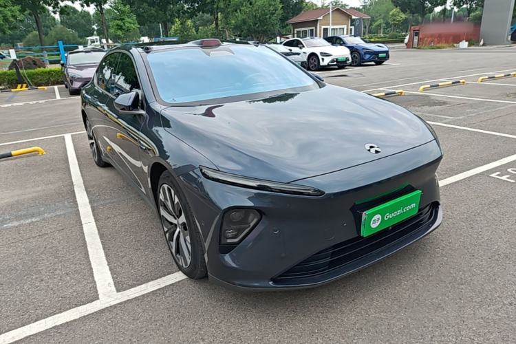 Used Nio ET7 2024 75 kWh Executive Edition Front Right 45 Deg