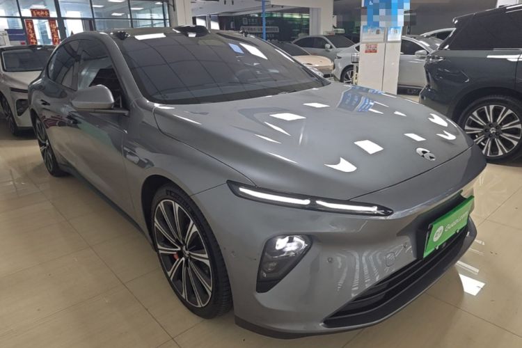Used Nio ET7 2024 75 kWh Executive Edition Front Right 45 Deg
