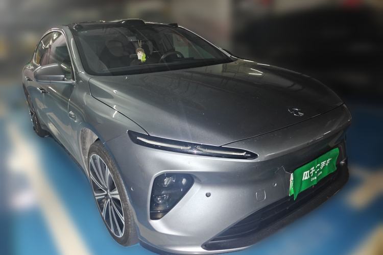Used Nio ET7 2024 75 kWh Executive Signature Edition Front Right 45 Deg