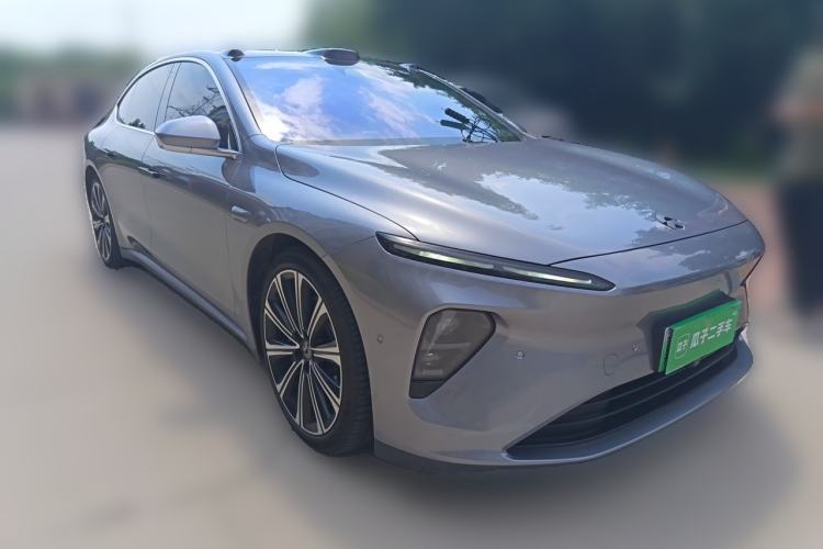 Used Nio ET7 2024 75 kWh Executive Signature Edition Front Right 45 Deg