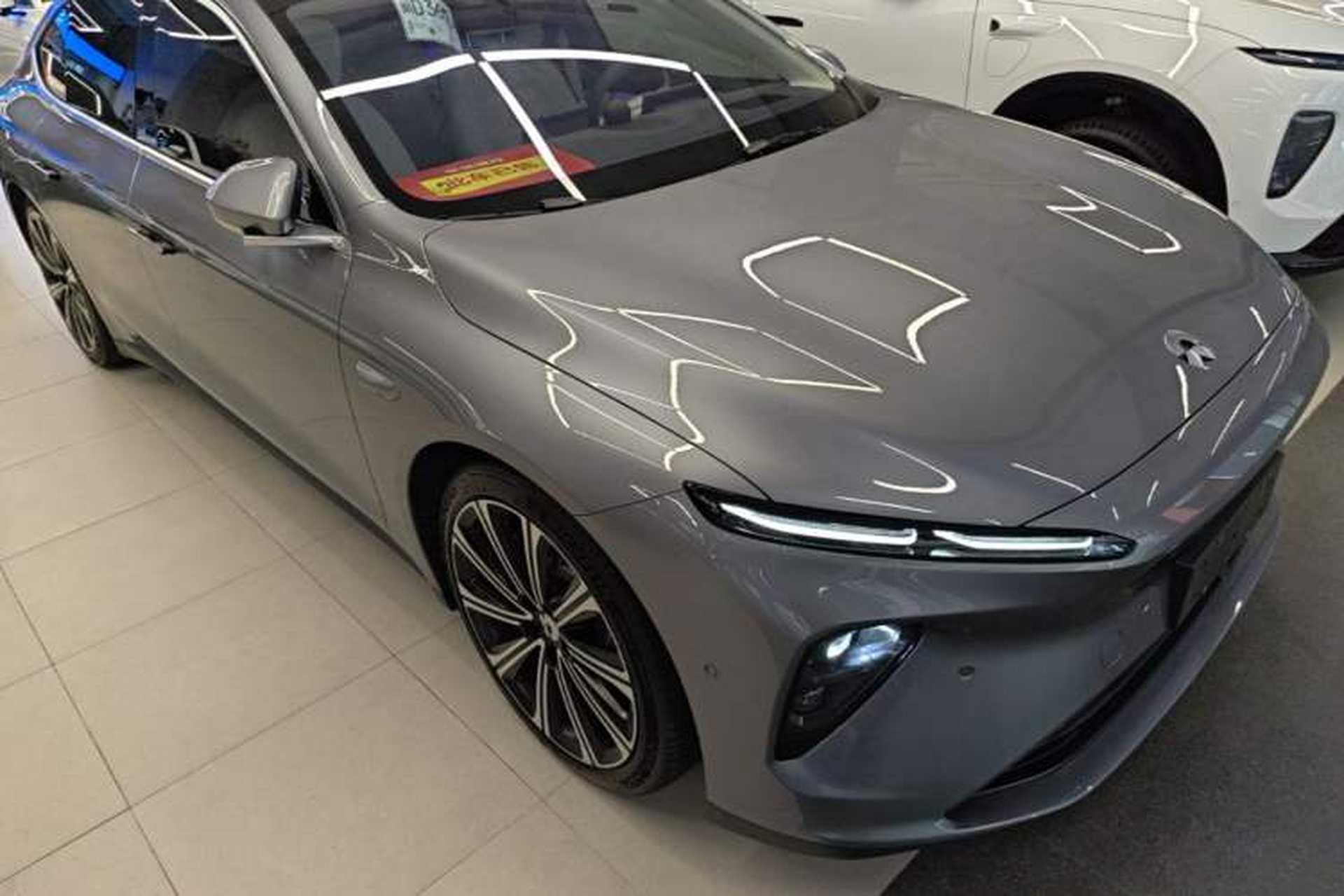 Used Nio ET7 2024 75 kWh Executive Signature Edition Front Right 45 Deg
