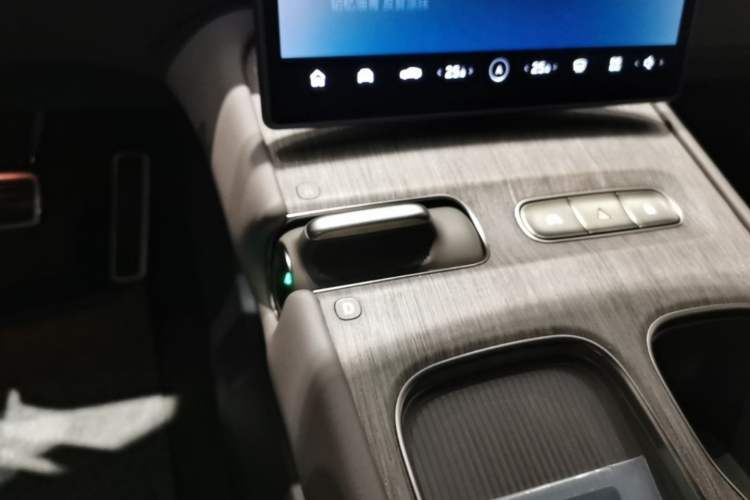 Used Nio ET7 2024 100kWh Executive Signature Edition Gear Lever