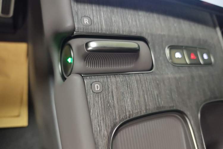 Used Nio ET7 2024 75 kWh Executive Edition Gear Lever