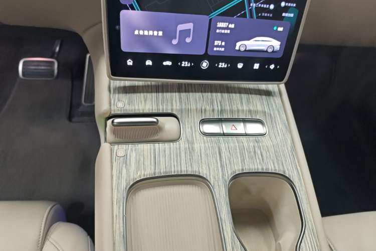 Used Nio ET7 2024 75 kWh Executive Signature Edition Gear Lever