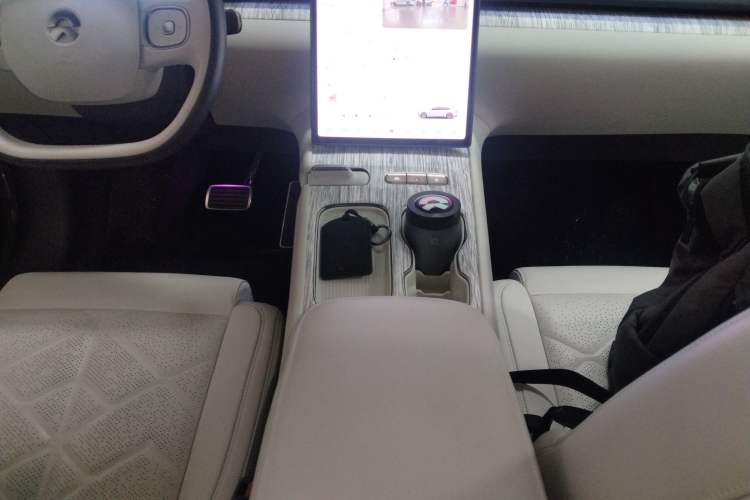 Used Nio ET7 2024 75 kWh Executive Signature Edition Gear Lever