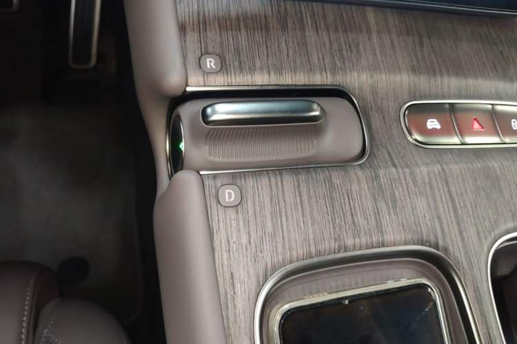 Used Nio ET7 2024 75 kWh Executive Signature Edition Gear Lever