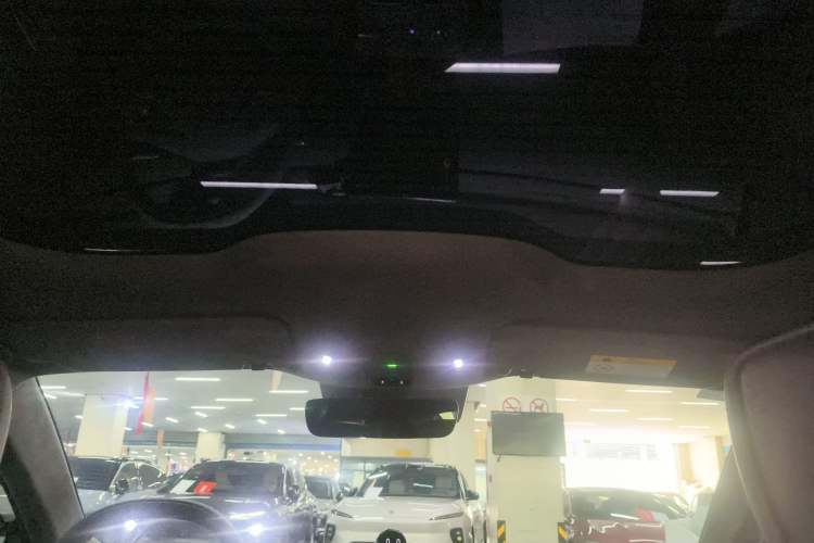 Used Nio ET7 2024 75 kWh Executive Signature Edition Headliner
