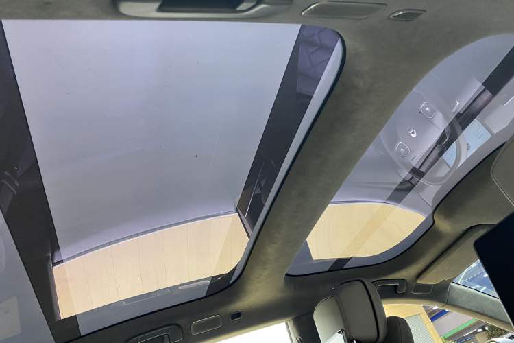 Used Nio ET7 2024 75 kWh Executive Signature Edition Headliner